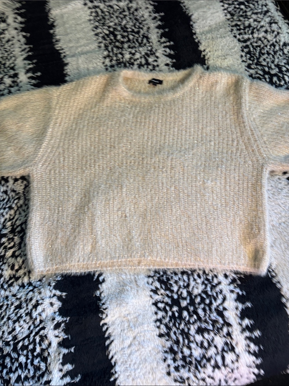 Express Women's Light Beige Crewneck Sweater